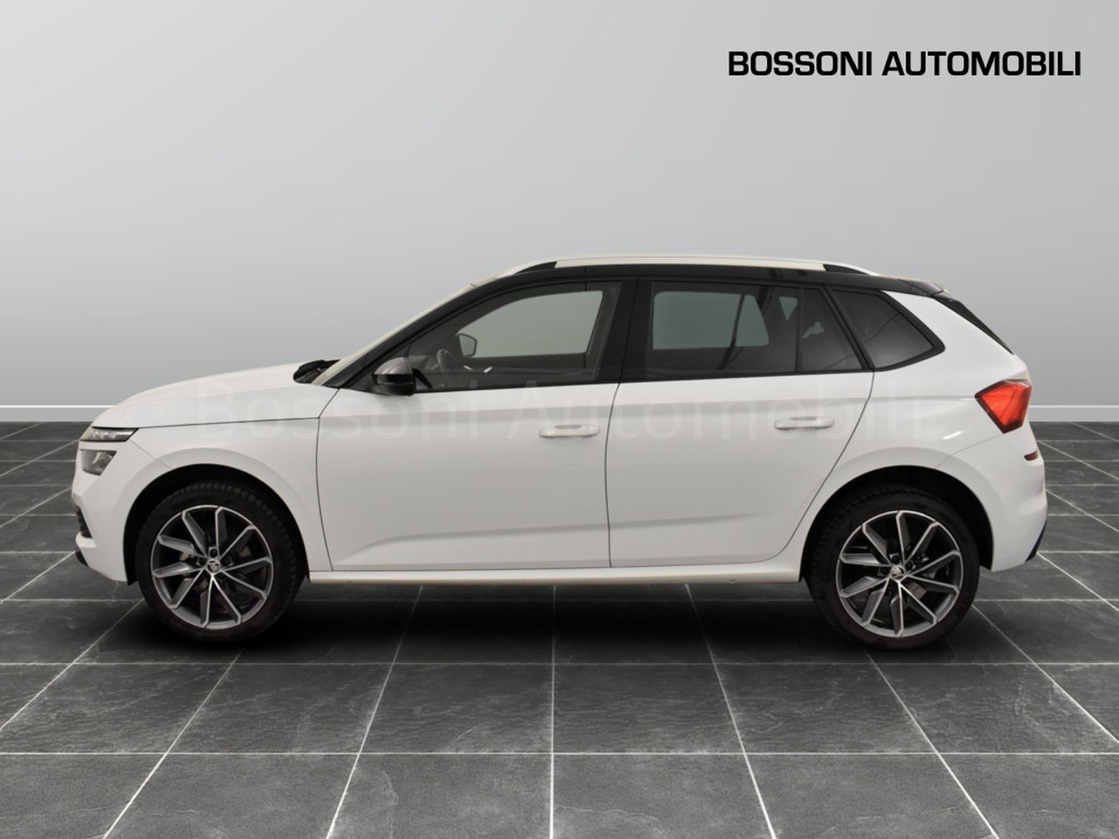 3 - Skoda Kamiq 1.0 tsi 110cv dark shade