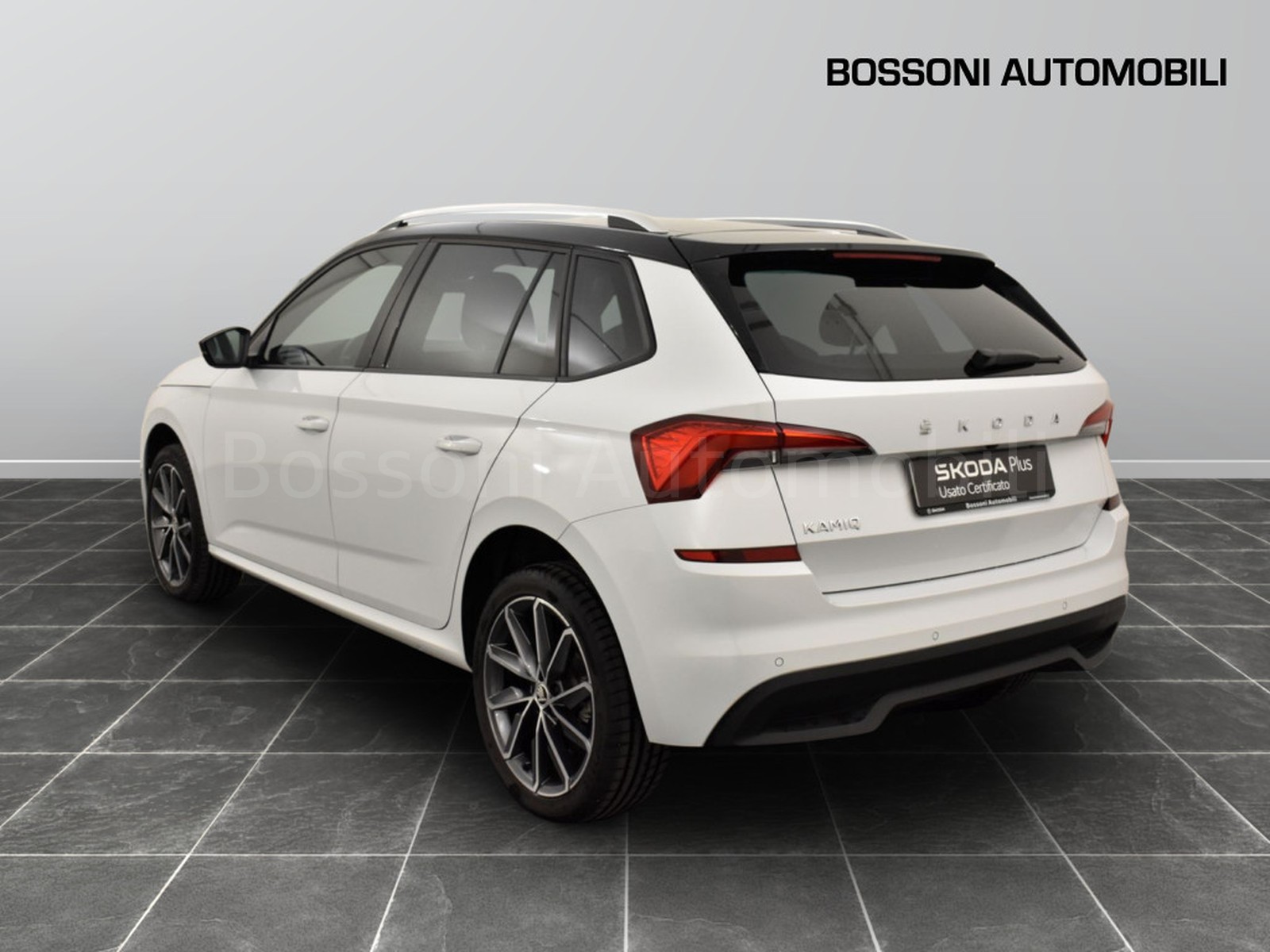 4 - Skoda Kamiq 1.0 tsi 110cv dark shade