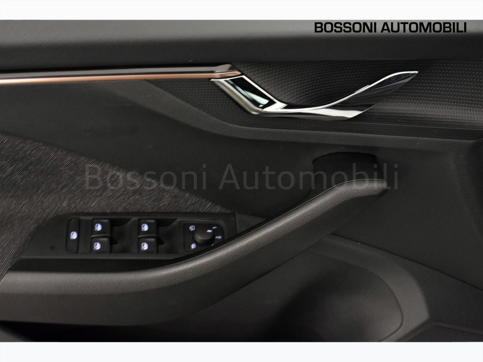 16 - Skoda Kamiq 1.0 tsi 110cv dark shade