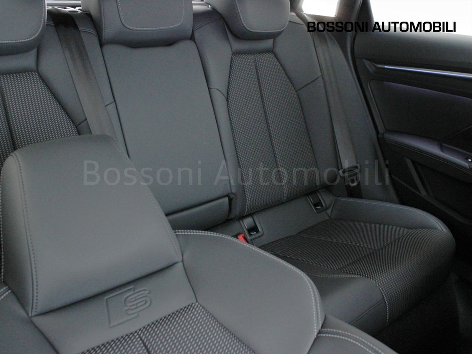 21 - Audi A3 allstreet 2.0 tdi 150cv identity contrast s tronic