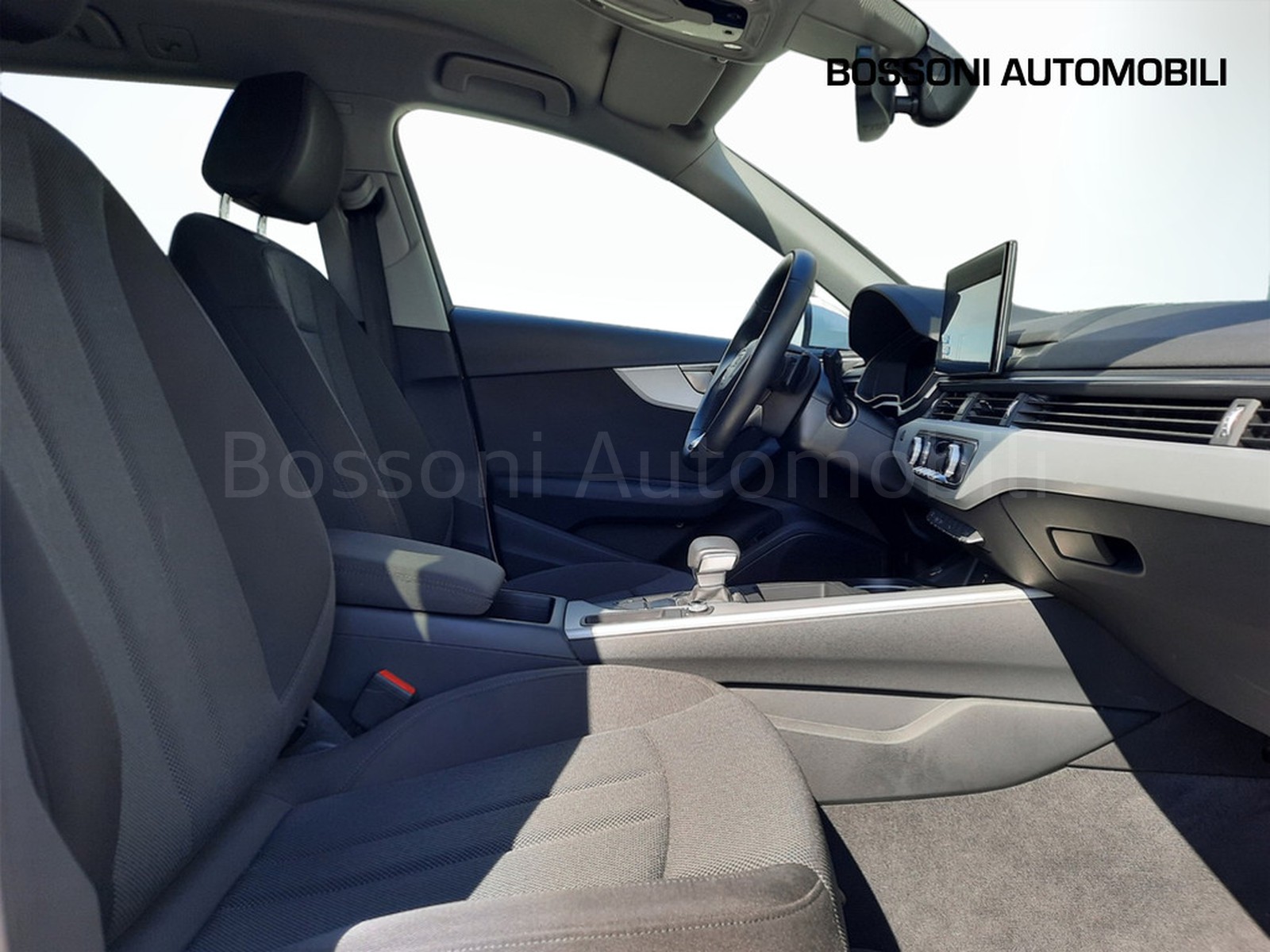 17 - Audi A4 avant 30 2.0 tdi mhev 136cv business advanced s tronic