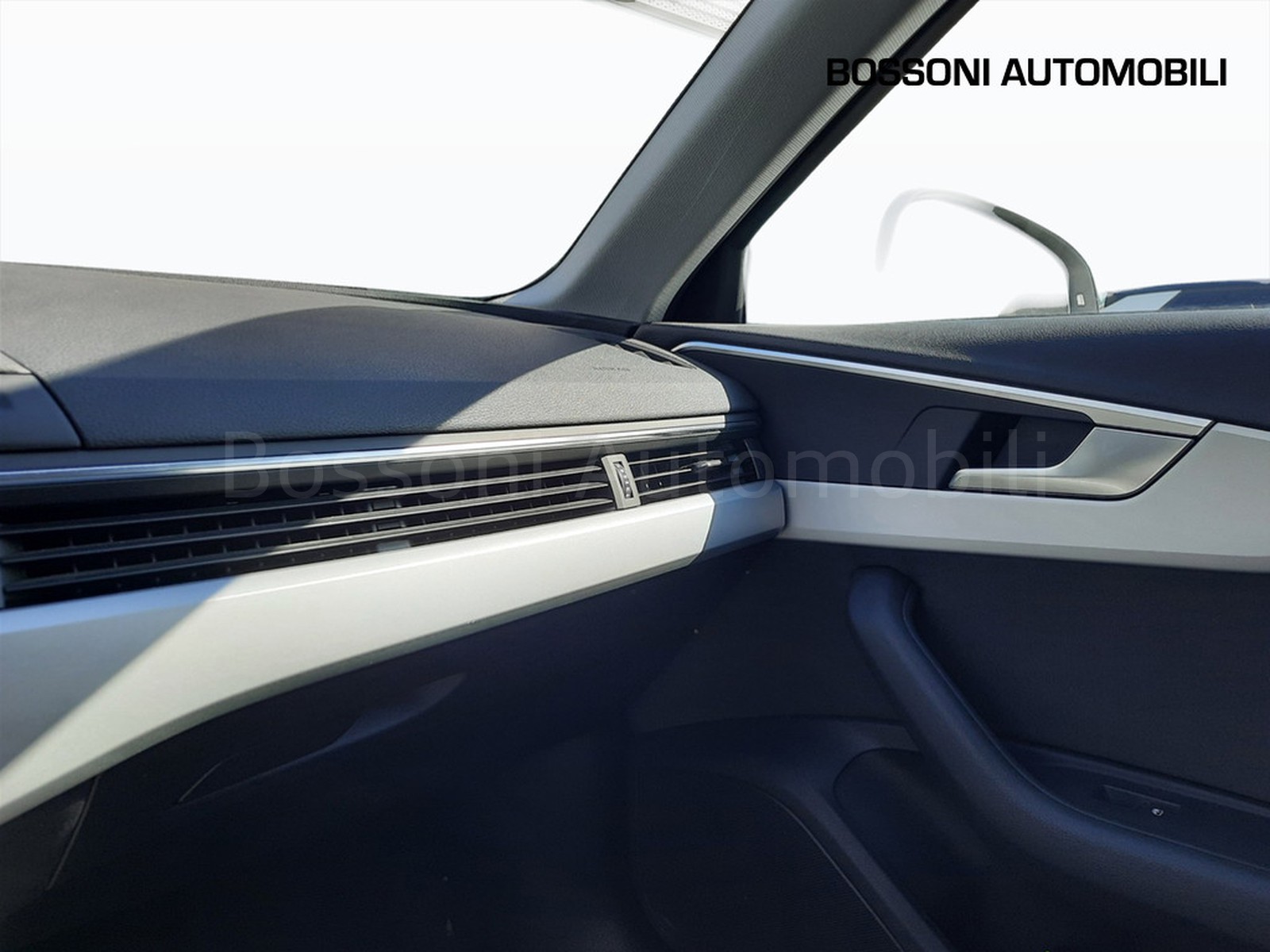 20 - Audi A4 avant 30 2.0 tdi mhev 136cv business advanced s tronic