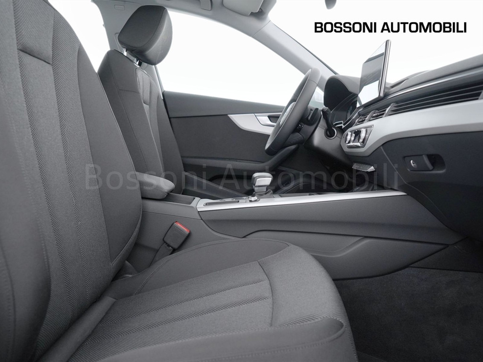 16 - Audi A4 avant 30 2.0 tdi mhev 136cv business s tronic