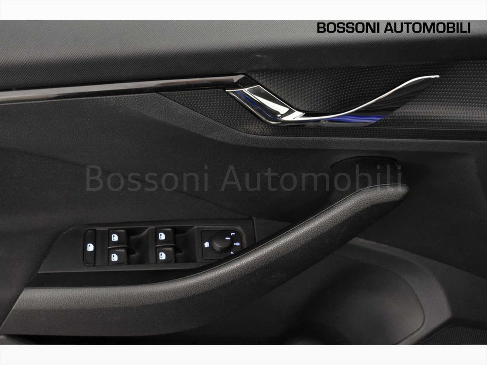 16 - Skoda Kamiq 1.0 tsi 95cv ambition