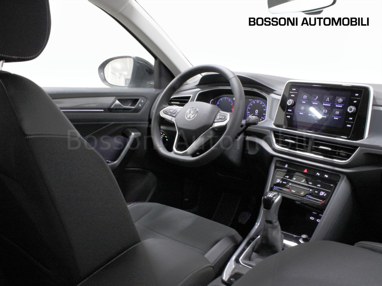 6 - Volkswagen T-Roc 1.0 tsi 115cv style