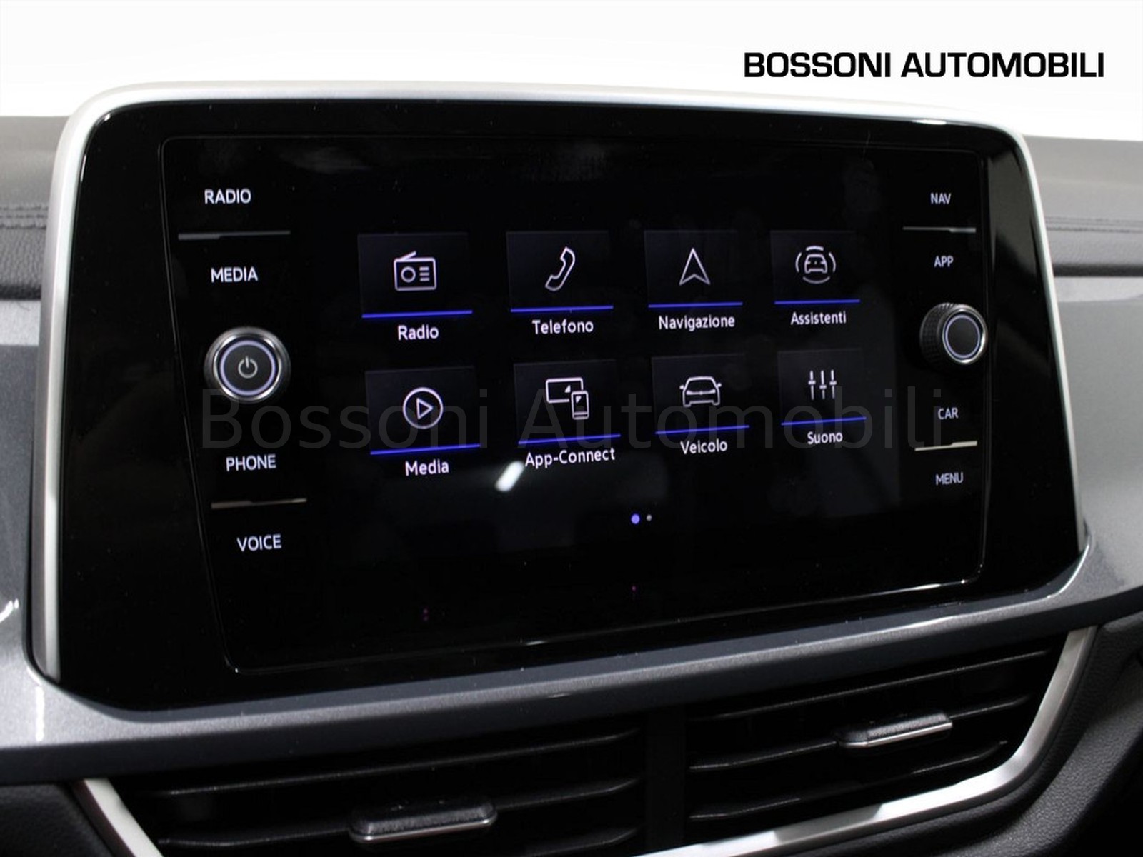 24 - Volkswagen T-Roc 1.0 tsi 115cv style