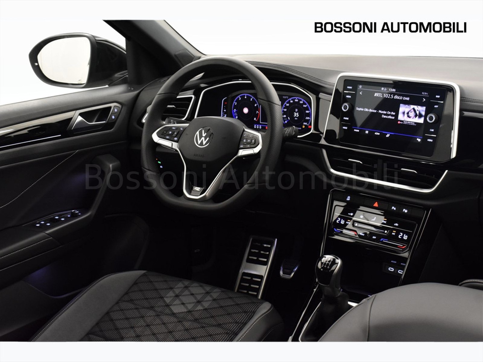 6 - Volkswagen T-Roc 1.0 tsi 115cv r line