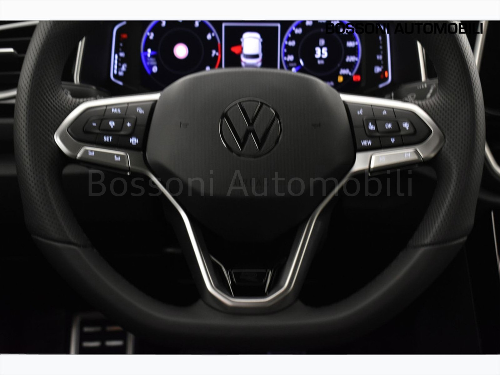 15 - Volkswagen T-Roc 1.0 tsi 115cv r line