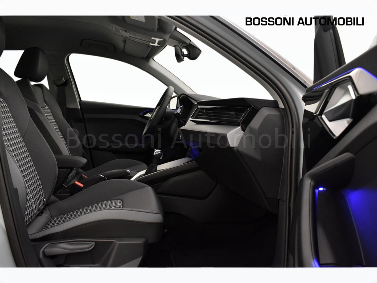 14 - Audi A1 allstreet 30 1.0 tfsi 116cv business s tronic