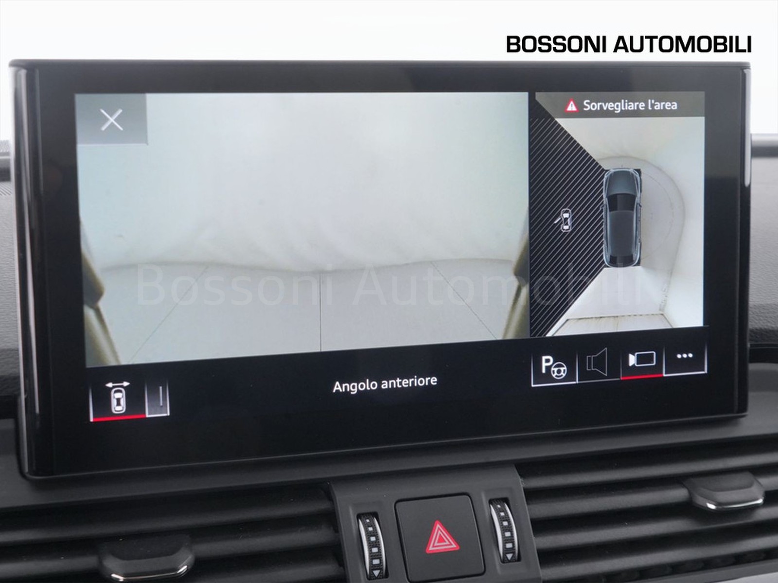 32 - Audi Q5 sportback 40 2.0 tdi mhev 12v identity black quattro s tronic