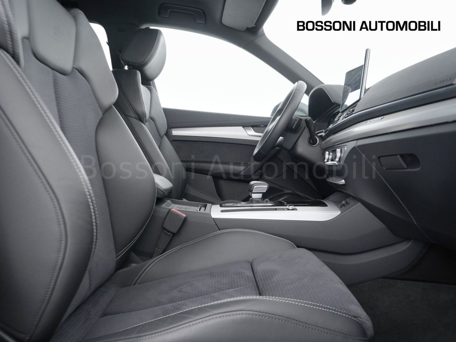 16 - Audi Q5 sportback 40 2.0 tdi mhev 12v s line quattro s tronic