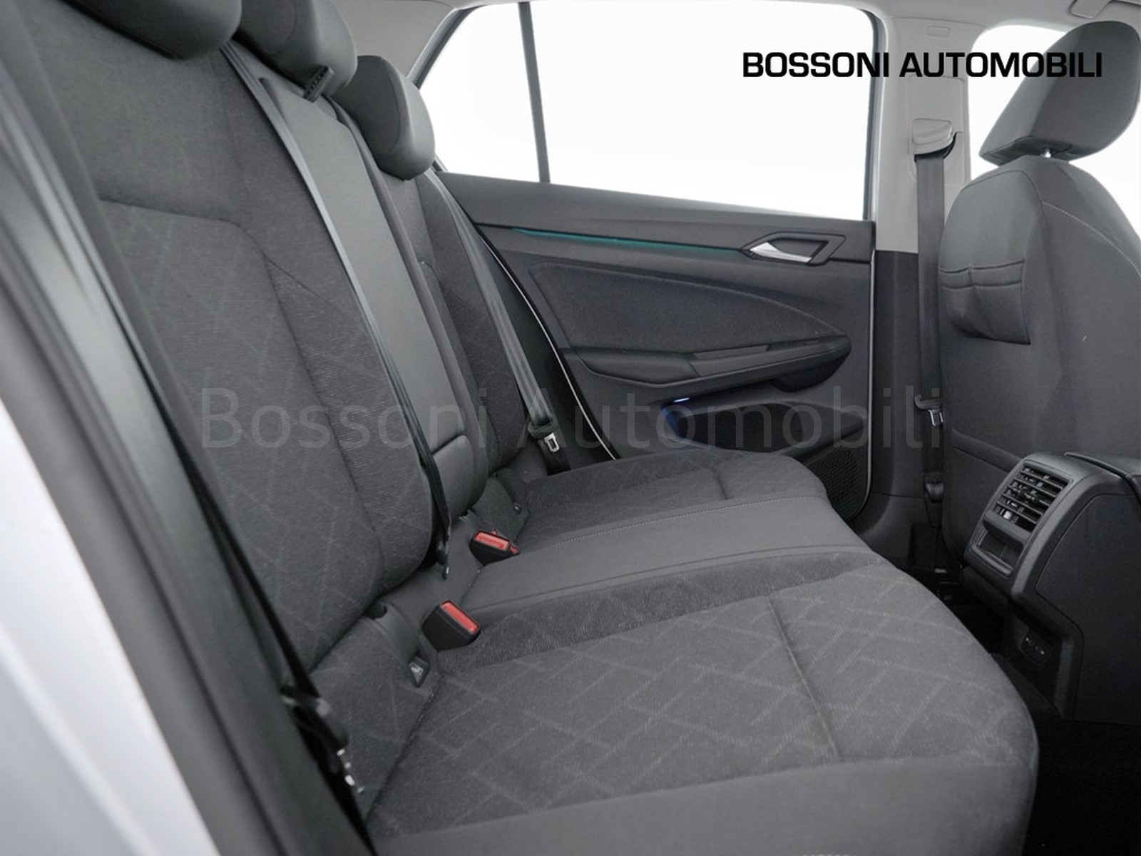 9 - Volkswagen Golf 2.0 tdi scr 115cv life dsg