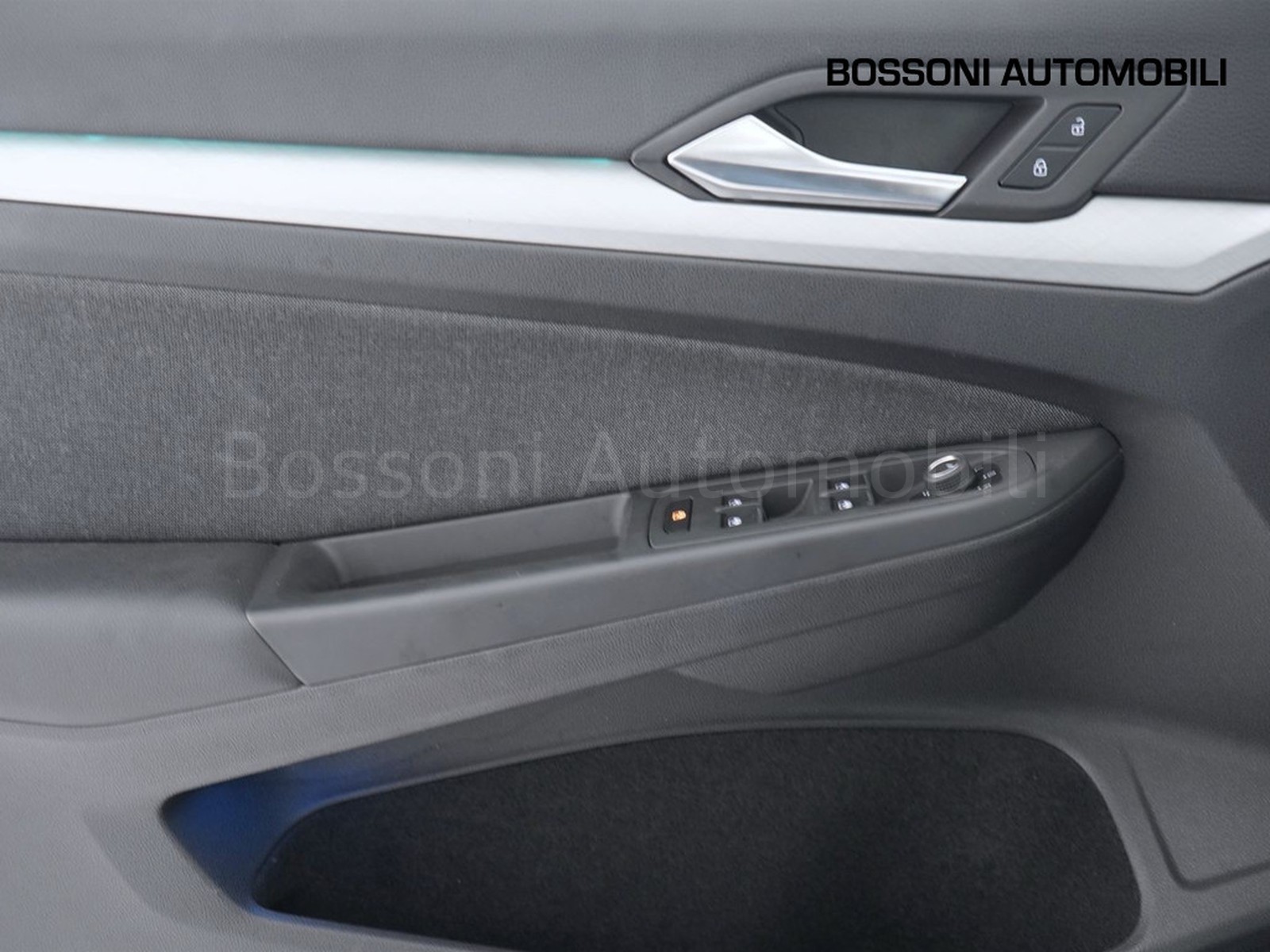 17 - Volkswagen Golf 2.0 tdi scr 115cv life dsg