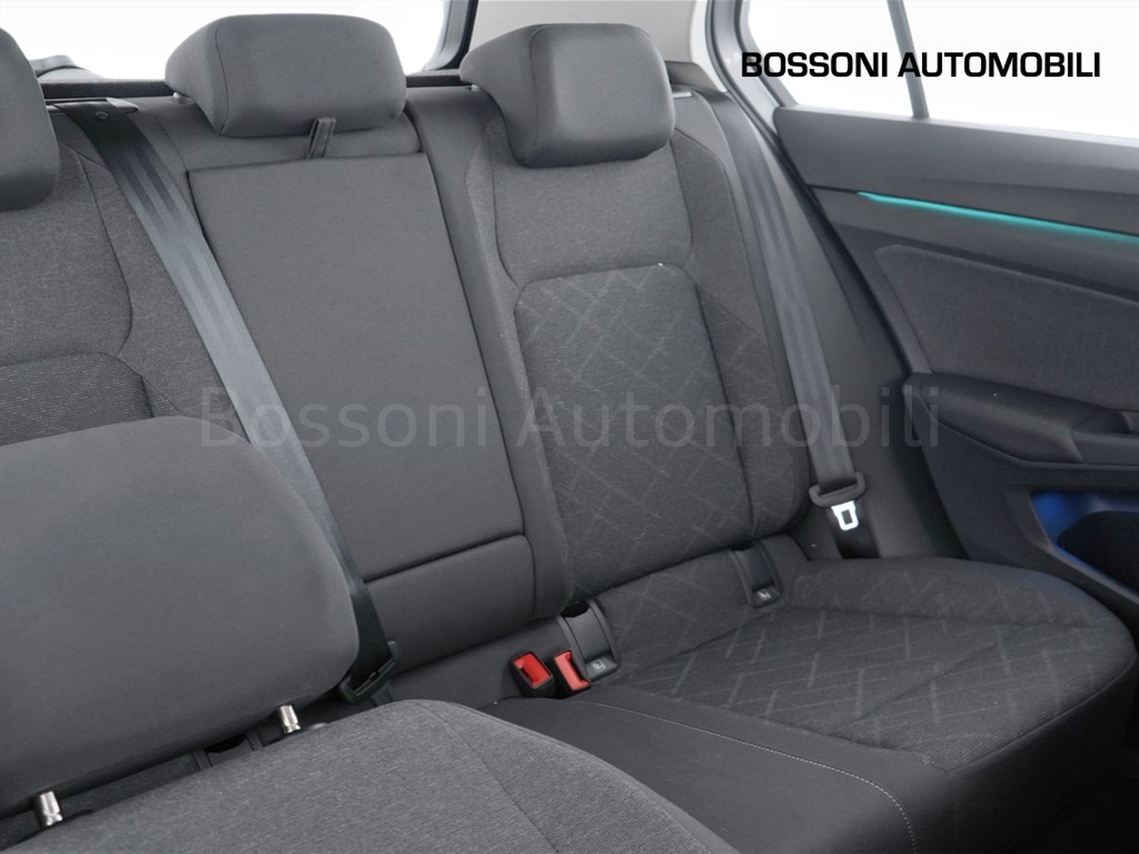 21 - Volkswagen Golf 2.0 tdi scr 115cv life dsg