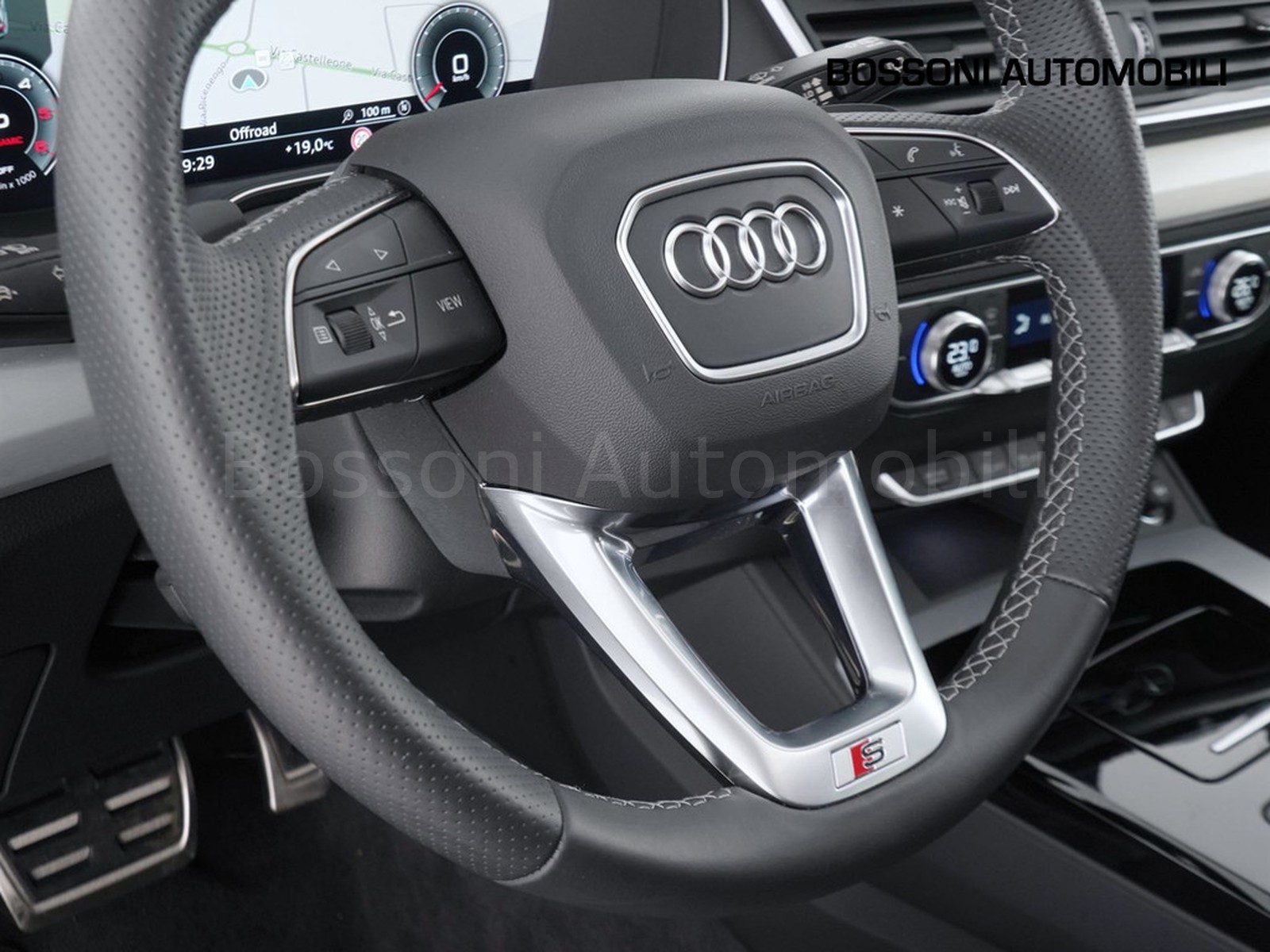 28 - Audi Q5 sportback 40 2.0 tdi mhev 12v identity black quattro s tronic