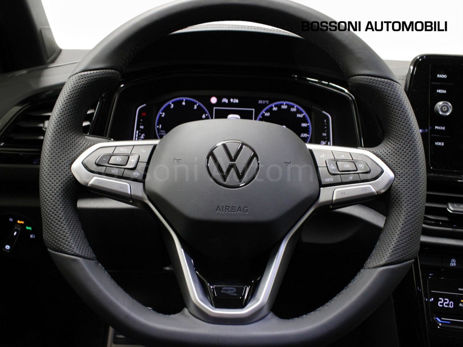 15 - Volkswagen T-Roc 1.0 tsi 115cv r-line plus