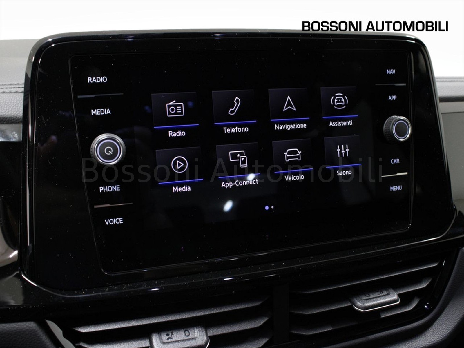 24 - Volkswagen T-Roc 1.0 tsi 115cv r-line plus