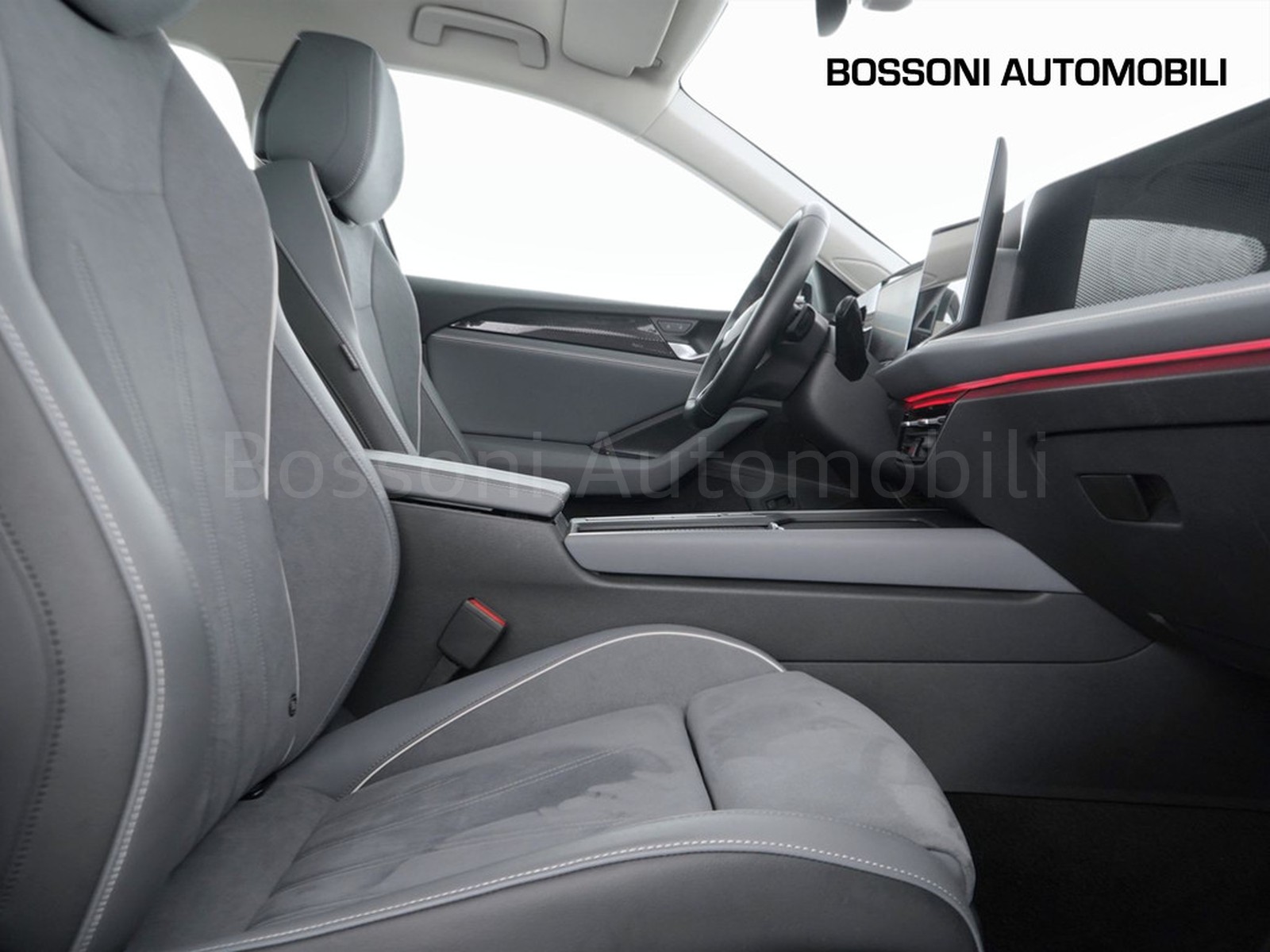 8 - Volkswagen Passat 2.0 tdi scr evo 150cv business dsg