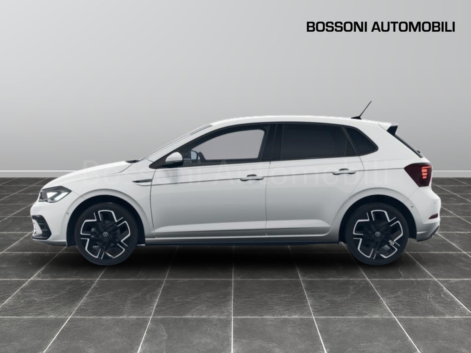 4 - Volkswagen Polo 1.0 tsi 95cv r-line plus dsg