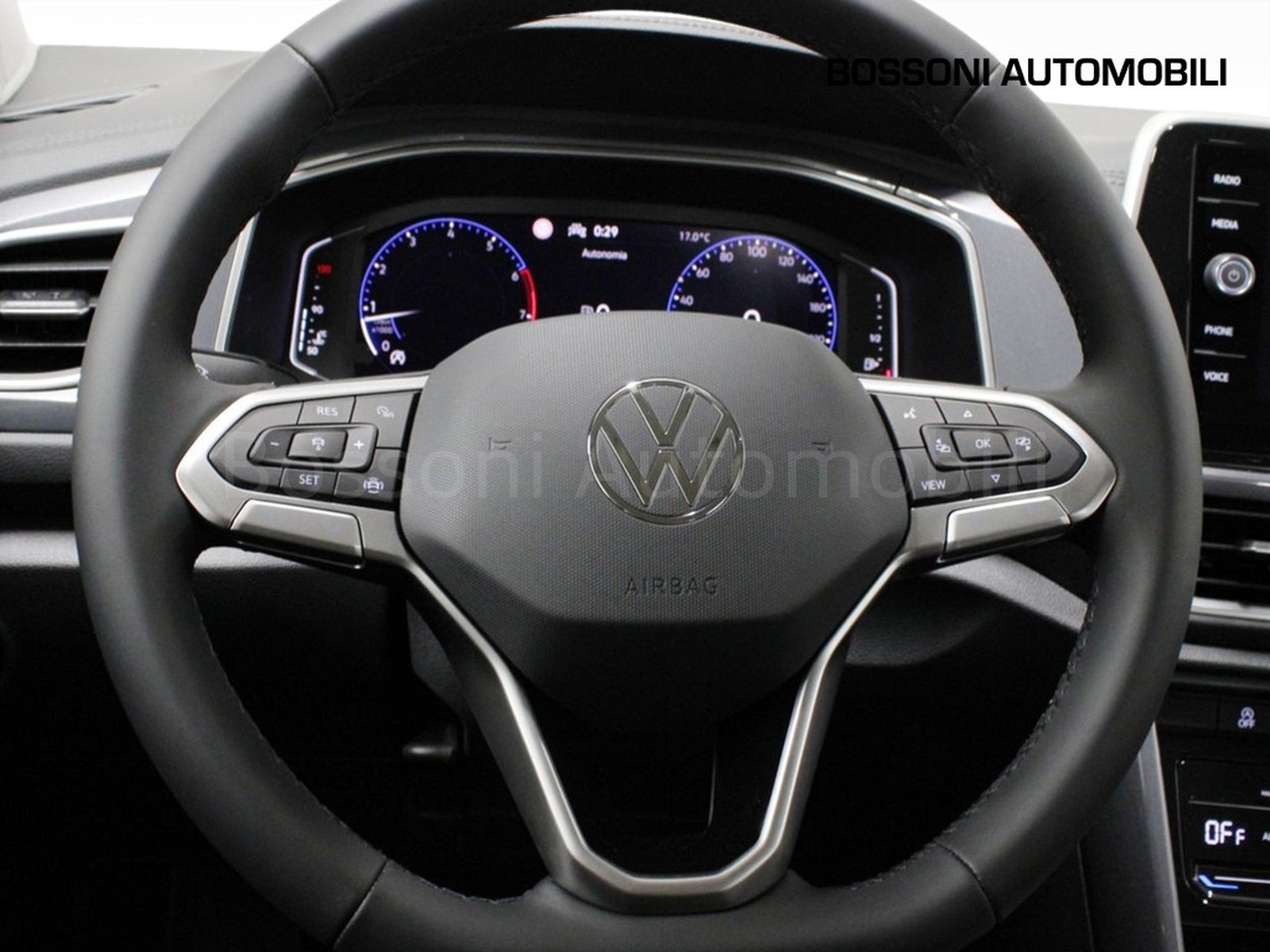 15 - Volkswagen T-Roc 1.5 tsi act style