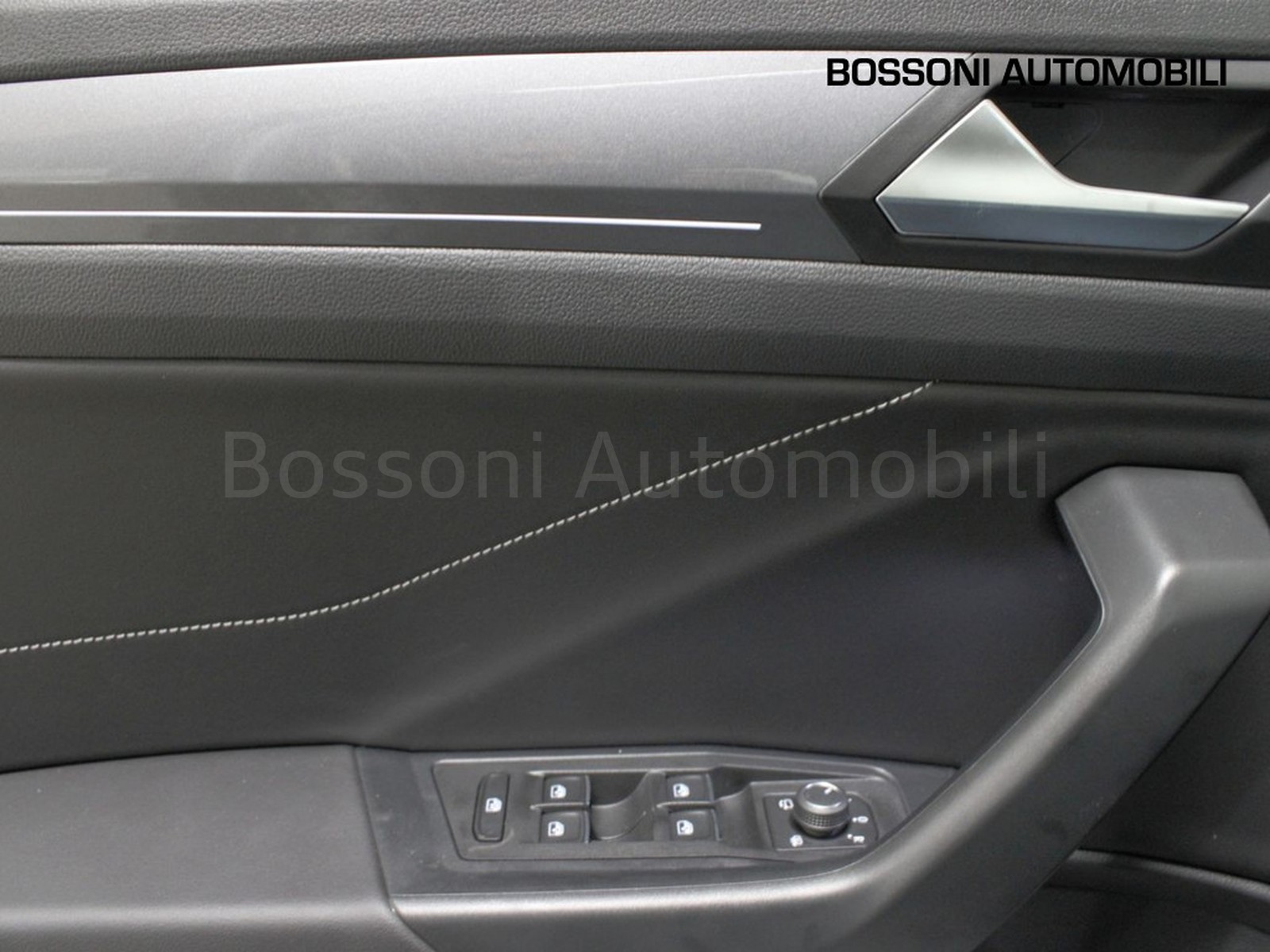 17 - Volkswagen T-Roc 1.5 tsi act style