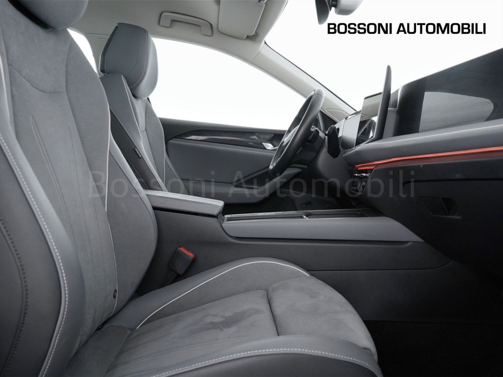 8 - Volkswagen Passat 2.0 tdi scr evo 150cv business