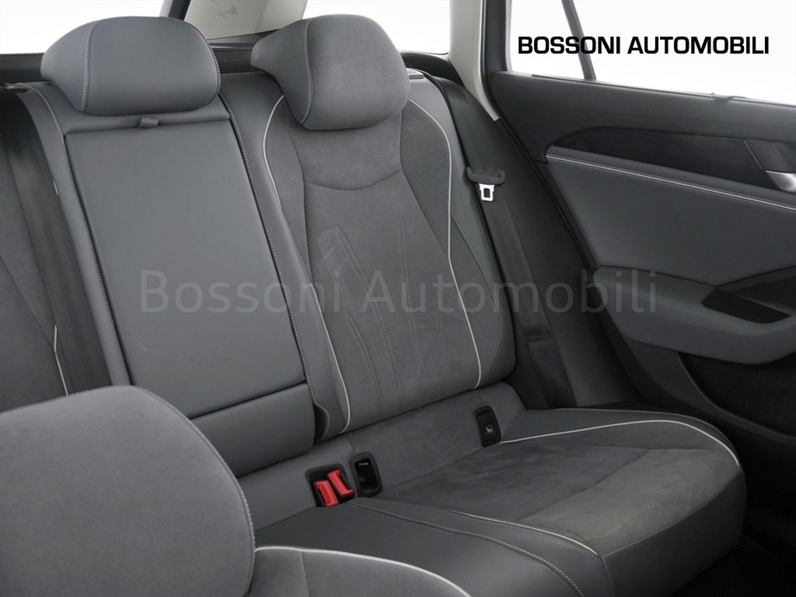 23 - Volkswagen Passat 2.0 tdi scr evo 150cv business