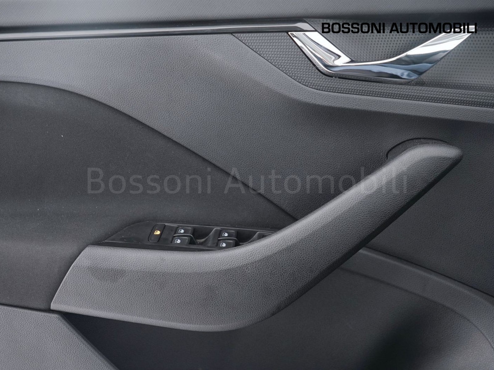 17 - Skoda Kamiq 1.0 tsi 95cv ambition