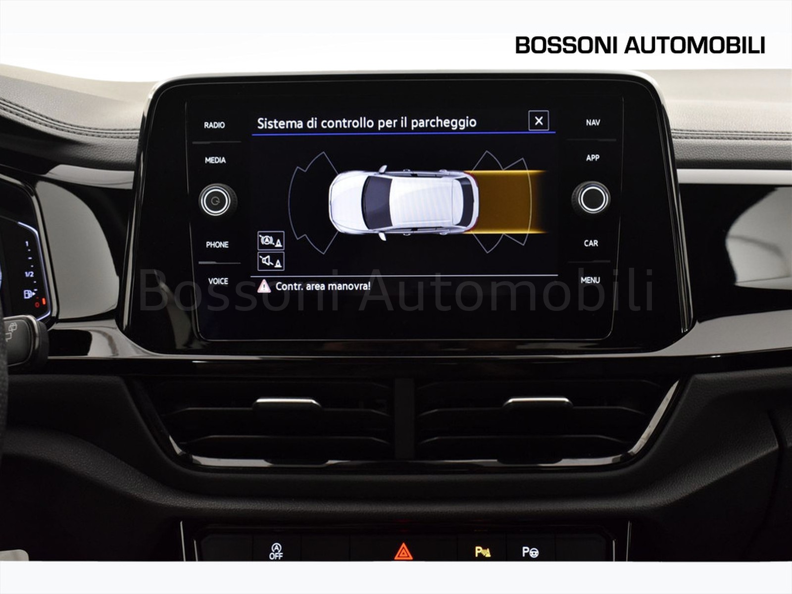 23 - Volkswagen T-Roc 2.0 tdi scr 115cv r line