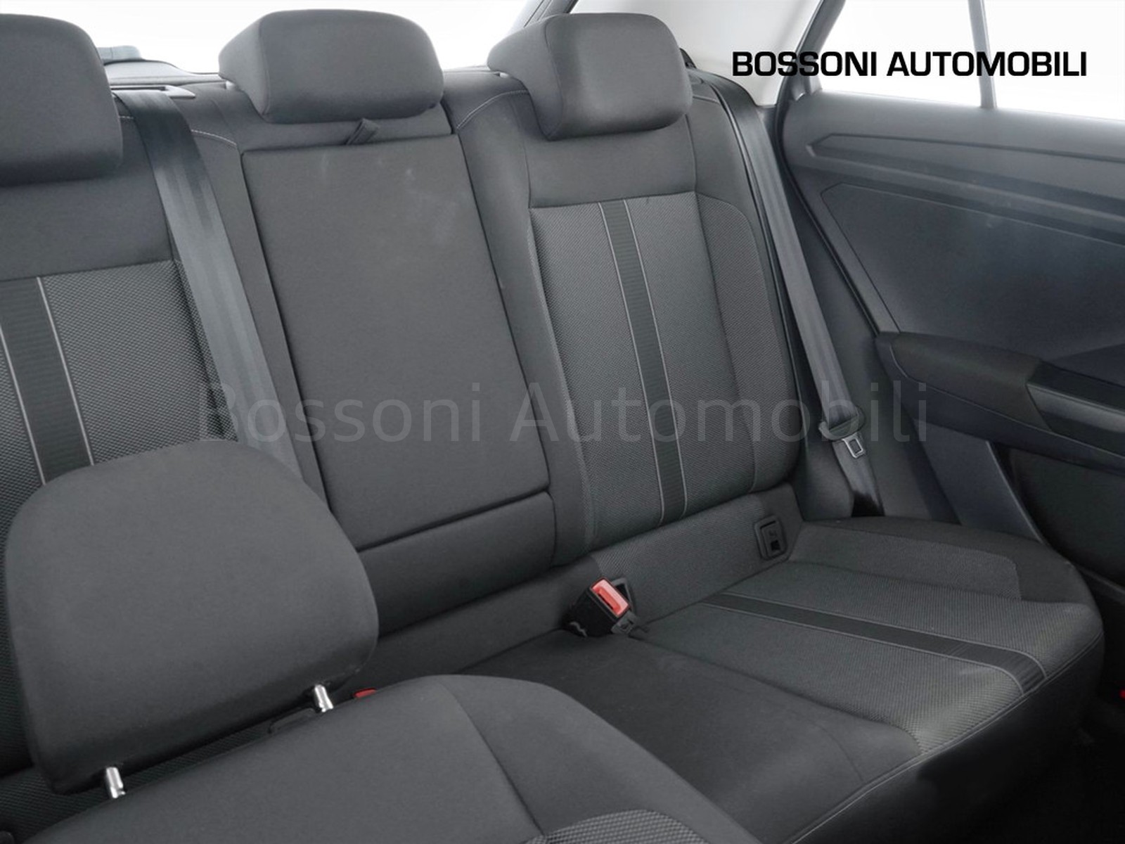 21 - Volkswagen T-Roc 2.0 tdi scr 115cv life