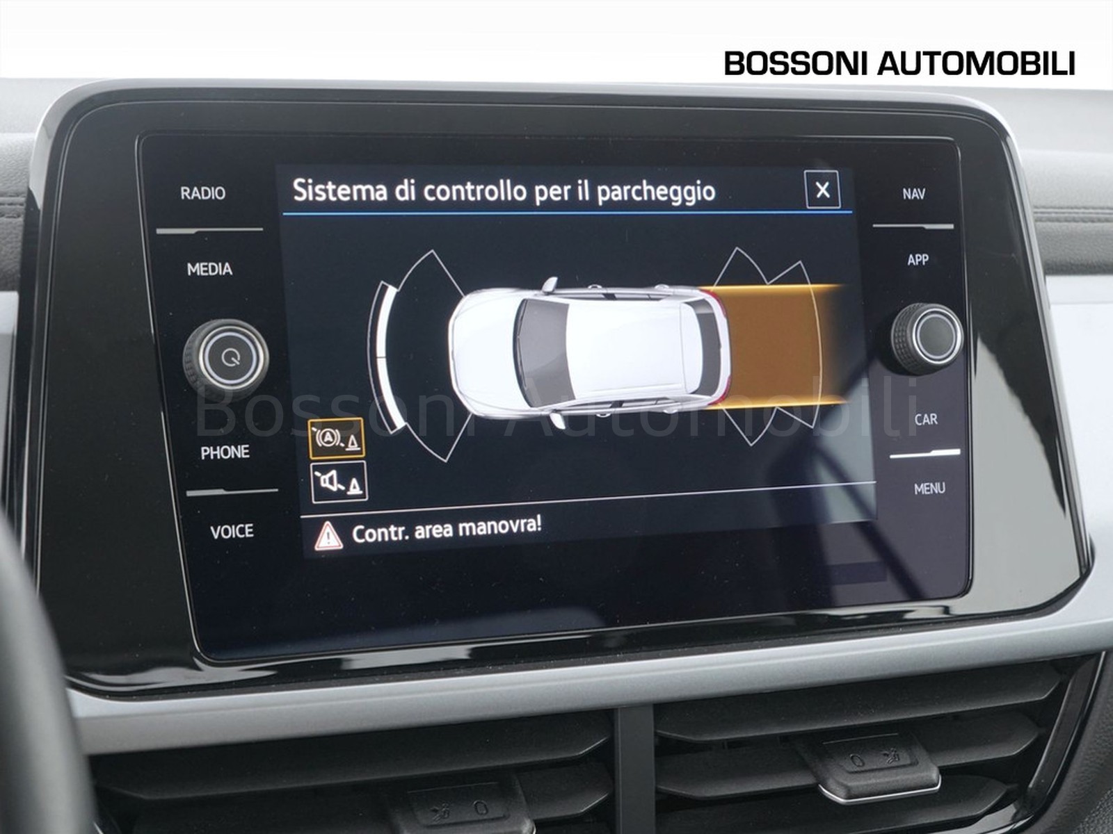 28 - Volkswagen T-Roc 2.0 tdi scr 115cv life