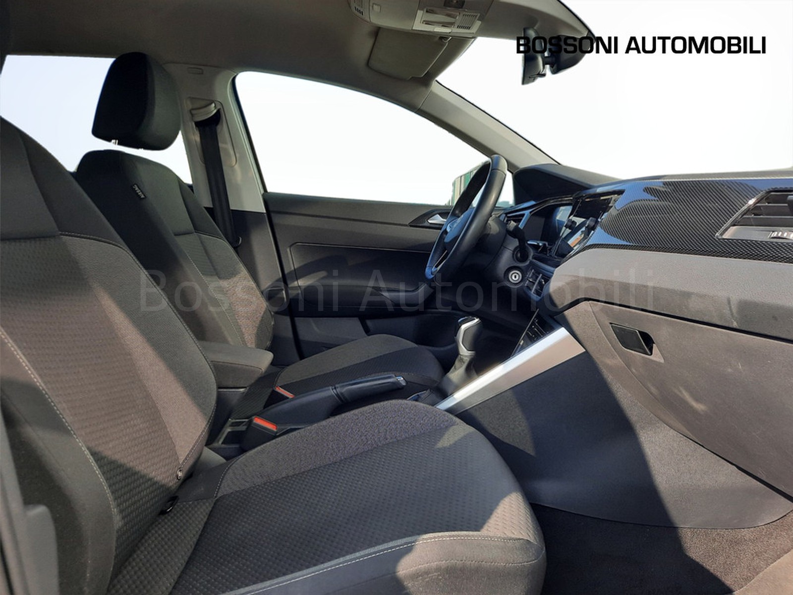 8 - Volkswagen Taigo 1.0 tsi 95cv life