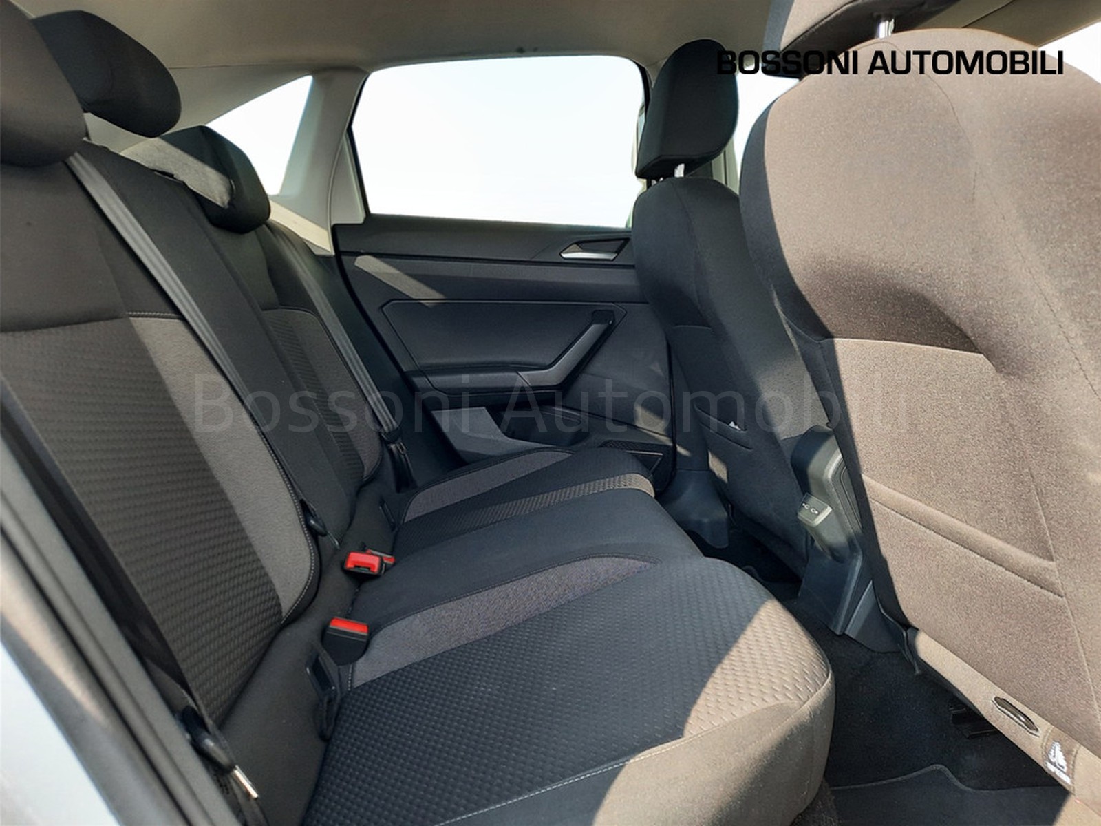 9 - Volkswagen Taigo 1.0 tsi 95cv life