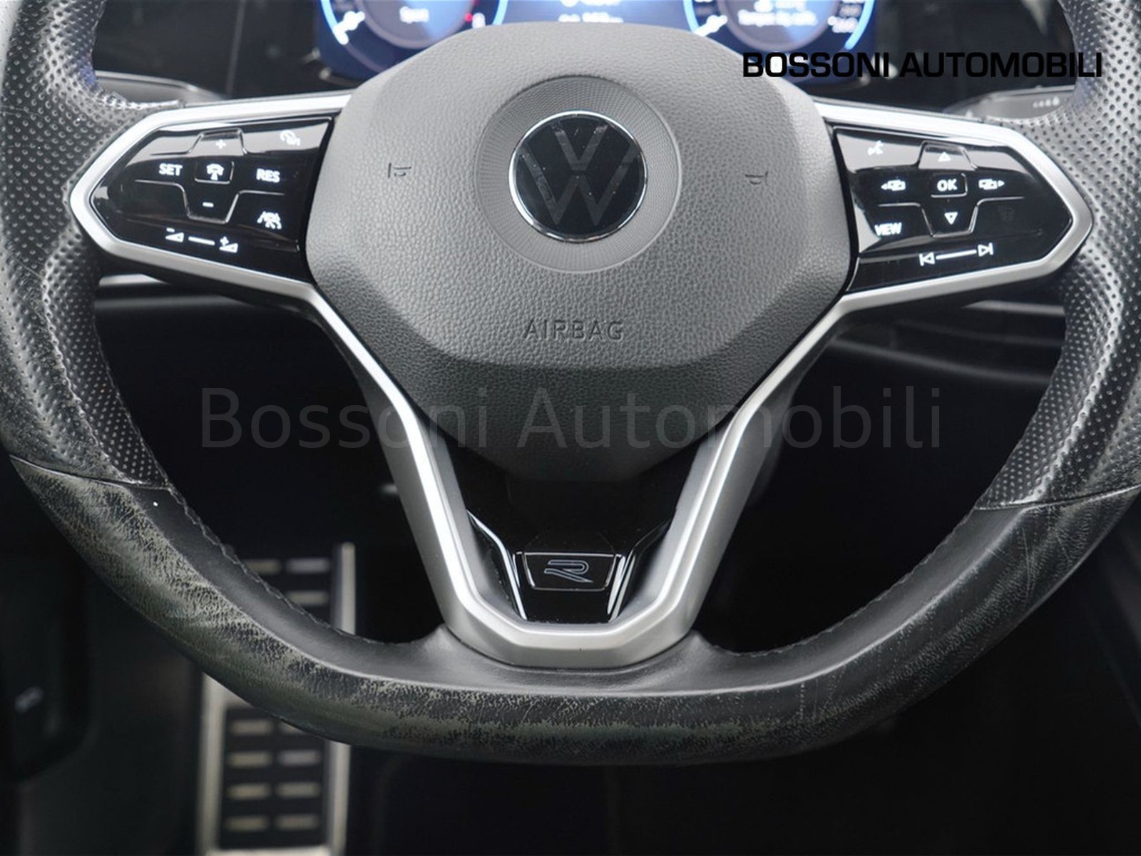 15 - Volkswagen Golf 1.5 tsi evo act 150cv r-line