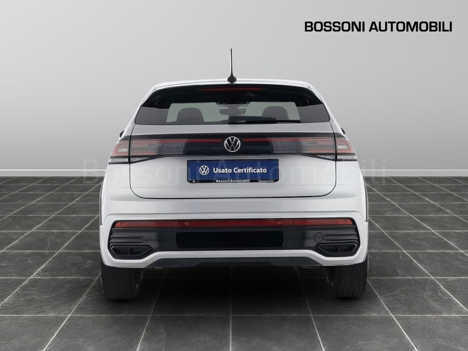 5 - Volkswagen Taigo 1.0 tsi 110cv r-line