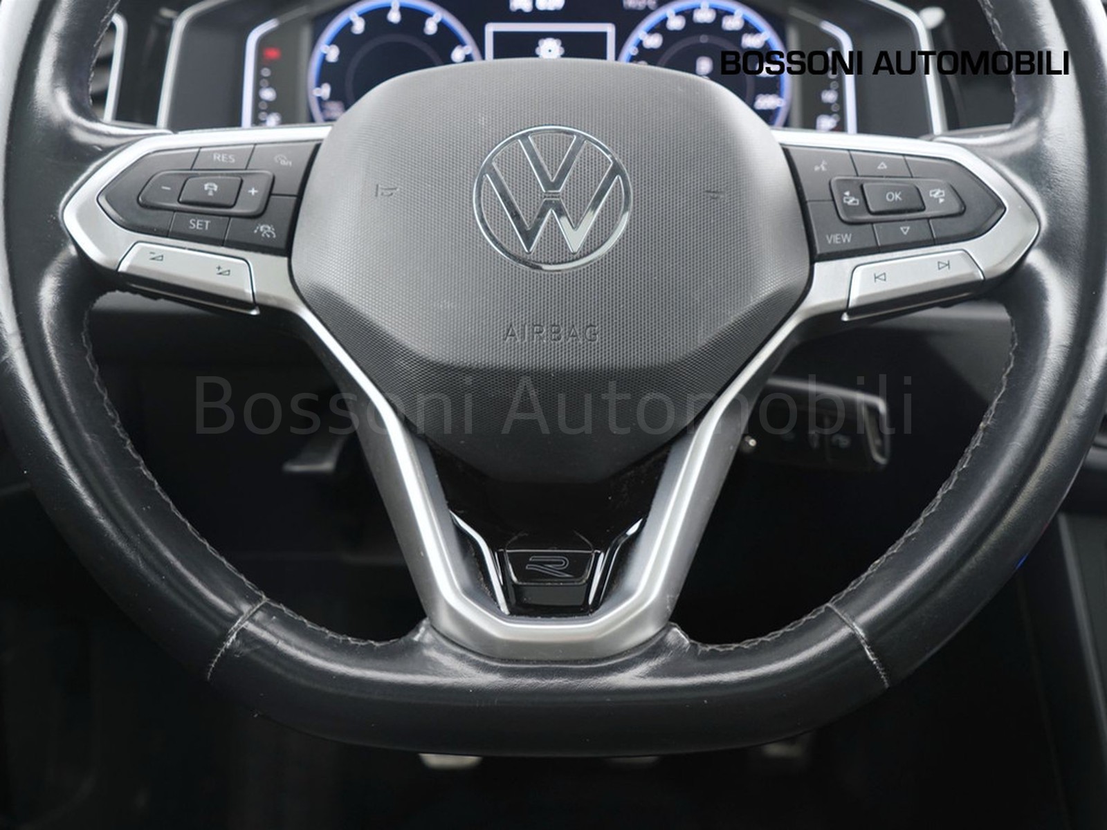 15 - Volkswagen Taigo 1.0 tsi 110cv r-line