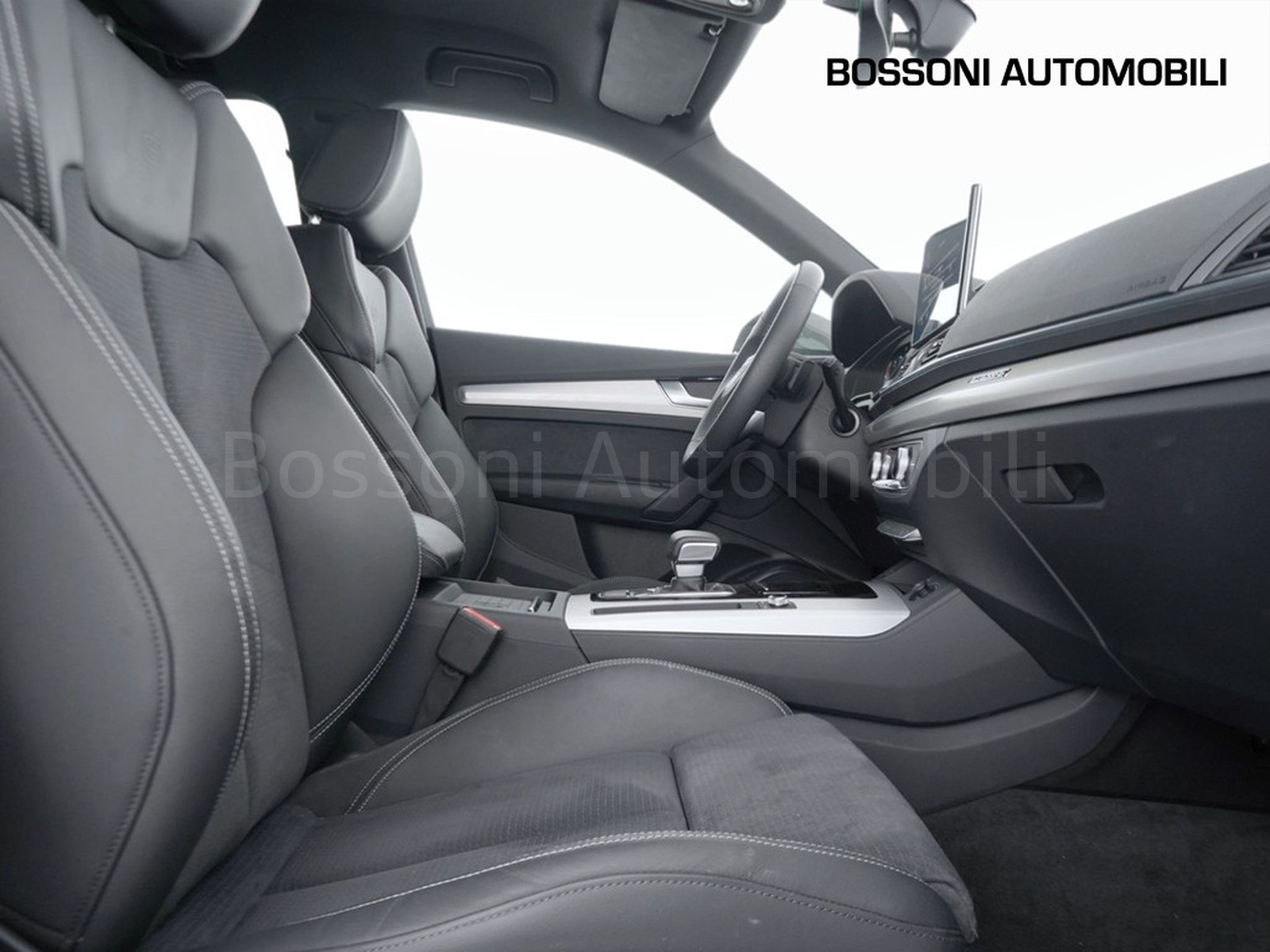 16 - Audi Q5 sportback 40 2.0 tdi mhev 12v s line quattro s tronic