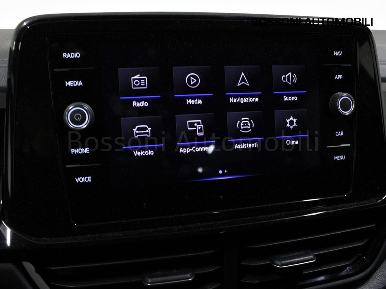 26 - Volkswagen T-Roc 1.0 tsi 110cv r line