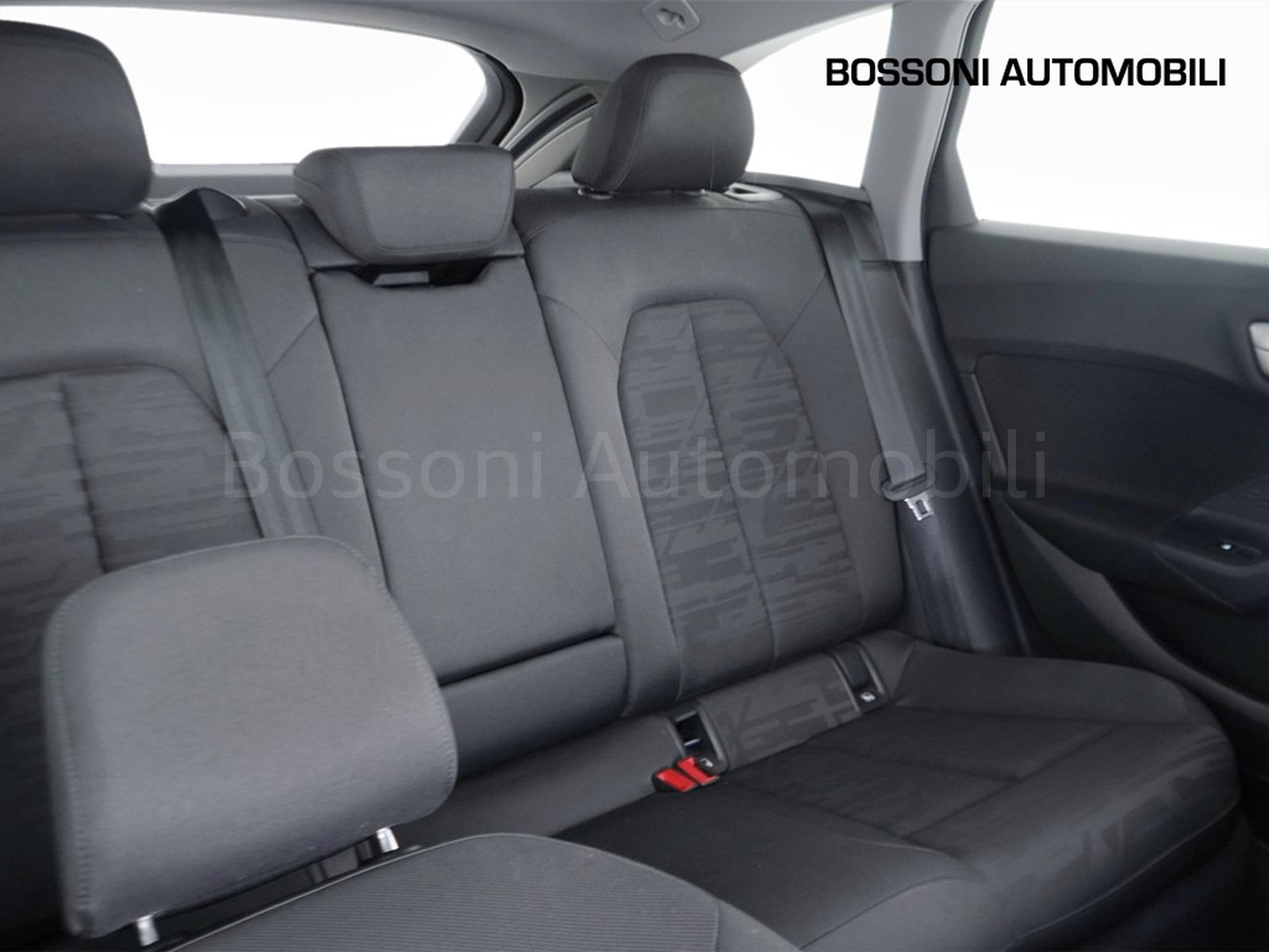 21 - Audi A5 avant 2.0 tdi mhev+ 204cv business advanced