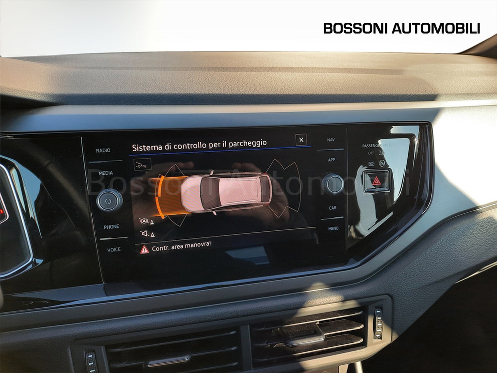 16 - Volkswagen Taigo 1.0 tsi 115cv r-line plus