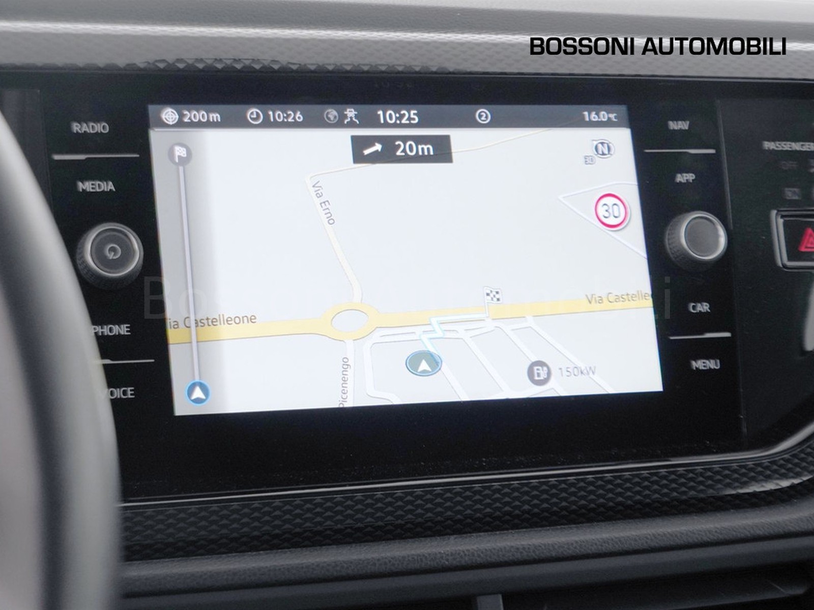 28 - Volkswagen Taigo 1.0 tsi 115cv life