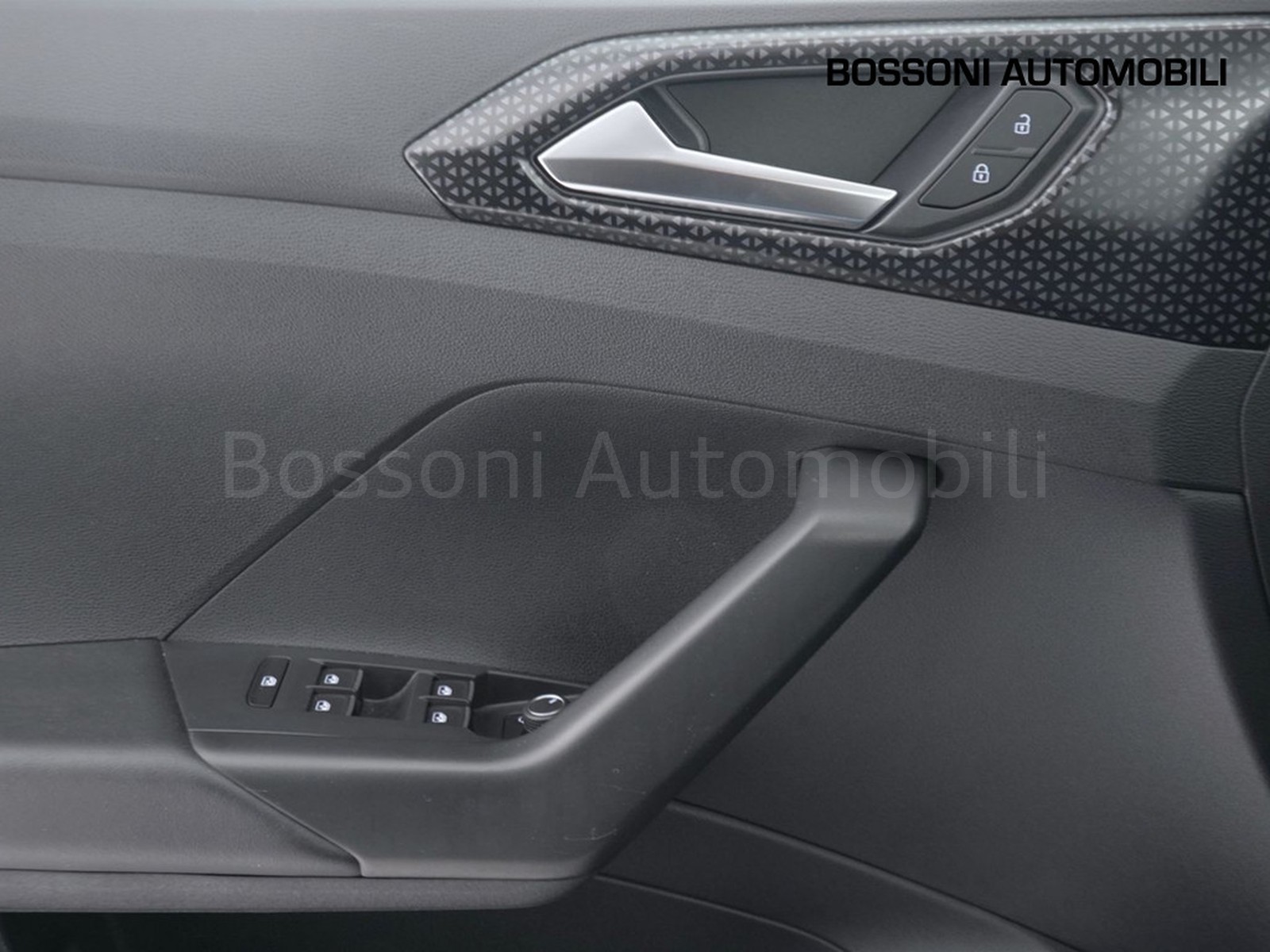 17 - Volkswagen T-Cross 1.0 tsi 110cv advanced