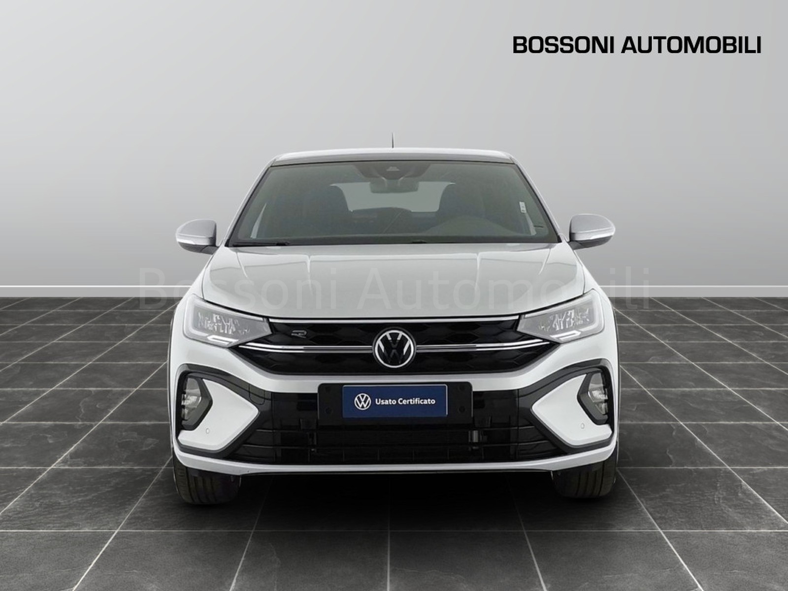 2 - Volkswagen Taigo 1.0 tsi 115cv r-line