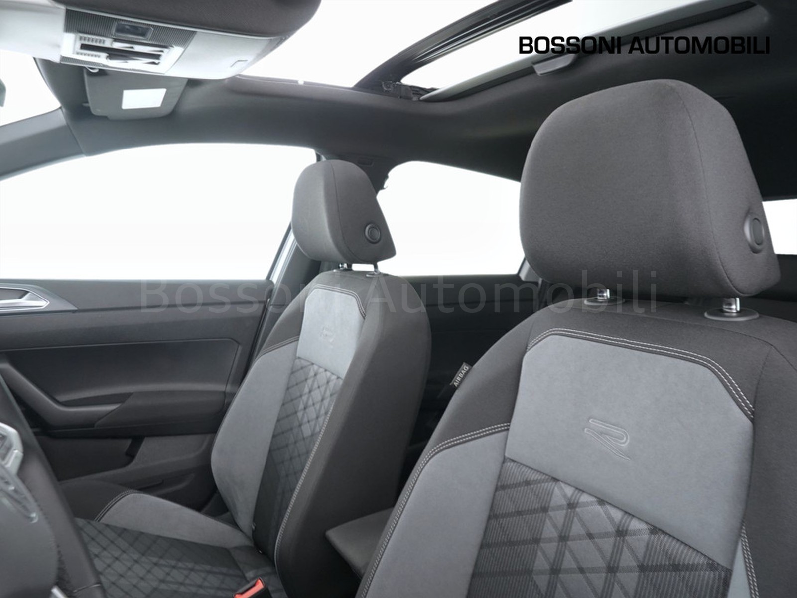 21 - Volkswagen Taigo 1.0 tsi 115cv r-line