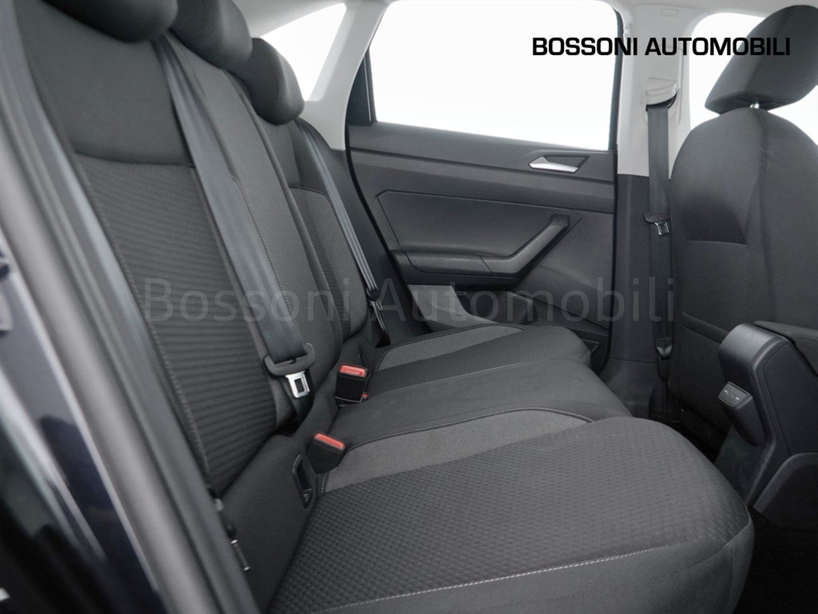 9 - Volkswagen Taigo 1.0 tsi 115cv life