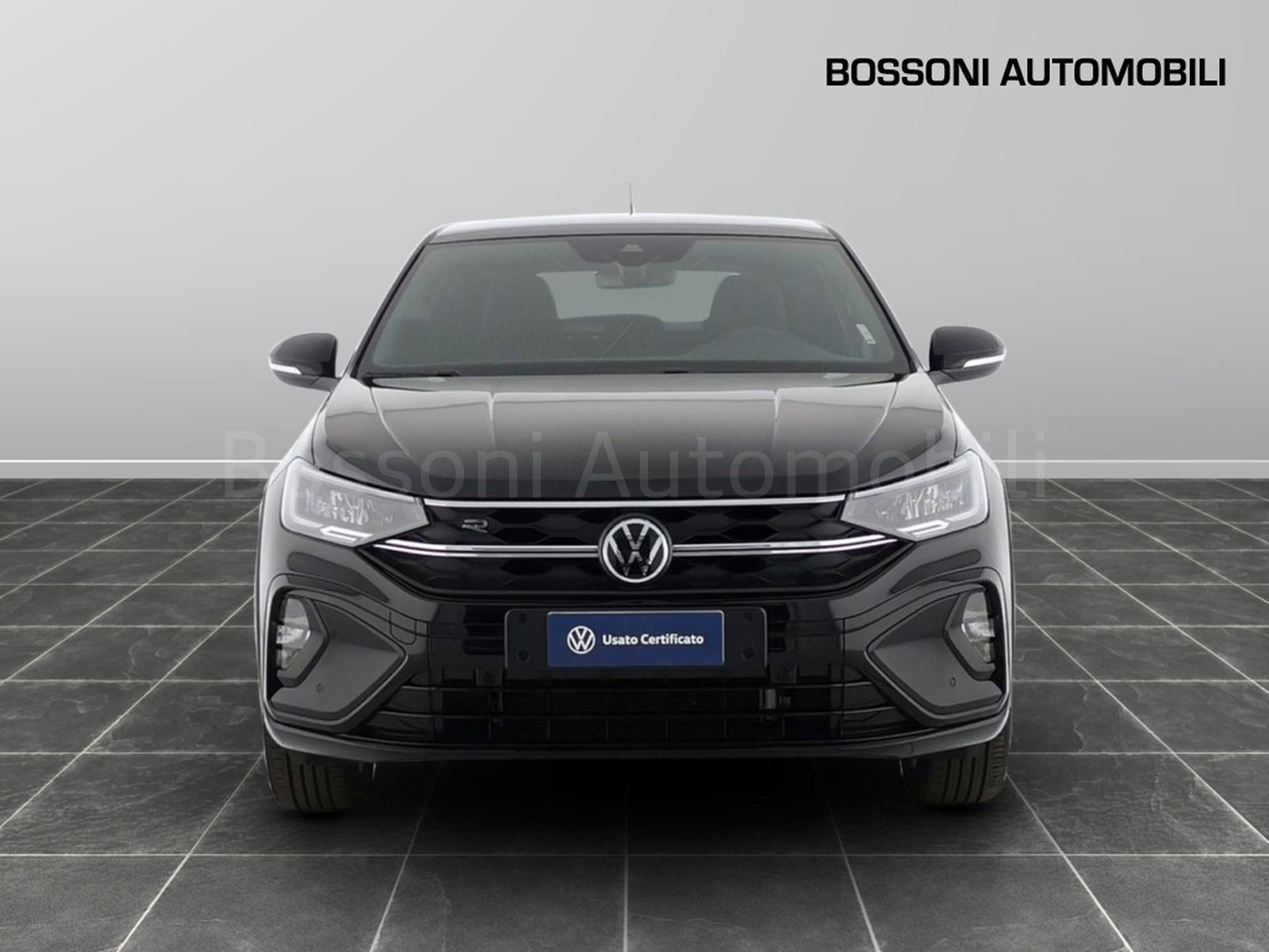 2 - Volkswagen Taigo 1.0 tsi 115cv r-line