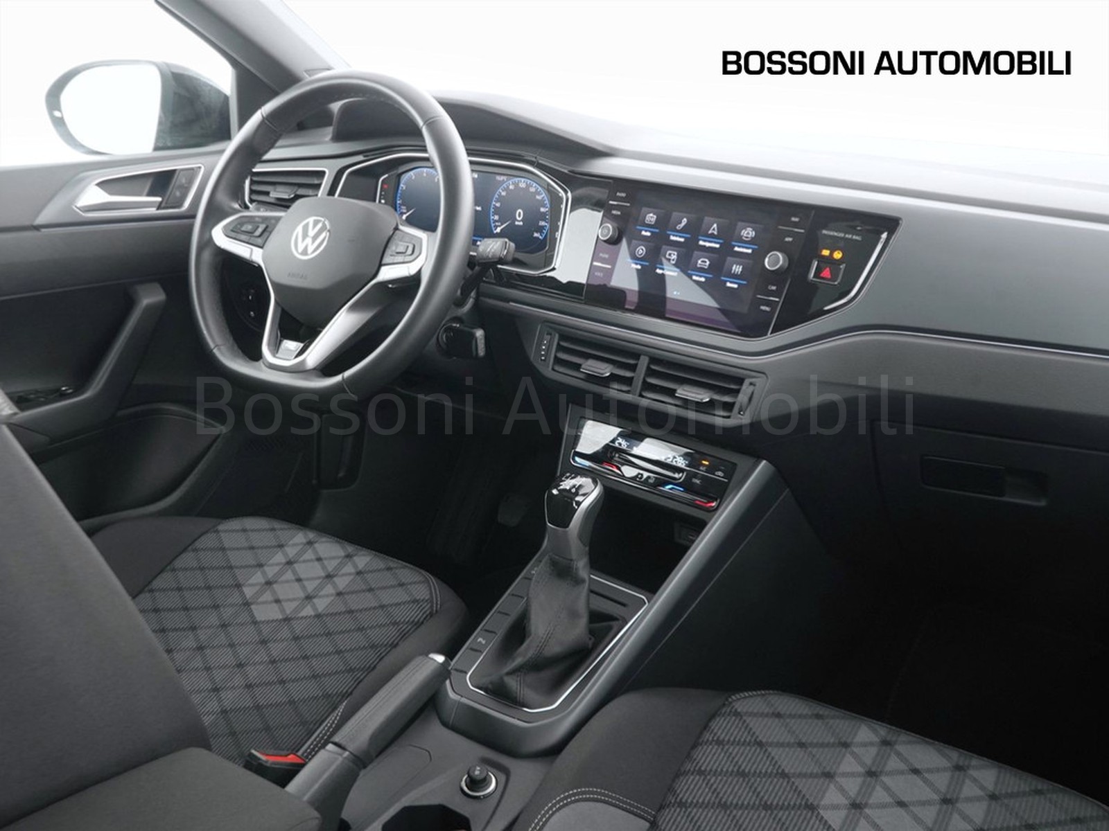 6 - Volkswagen Taigo 1.0 tsi 115cv r-line