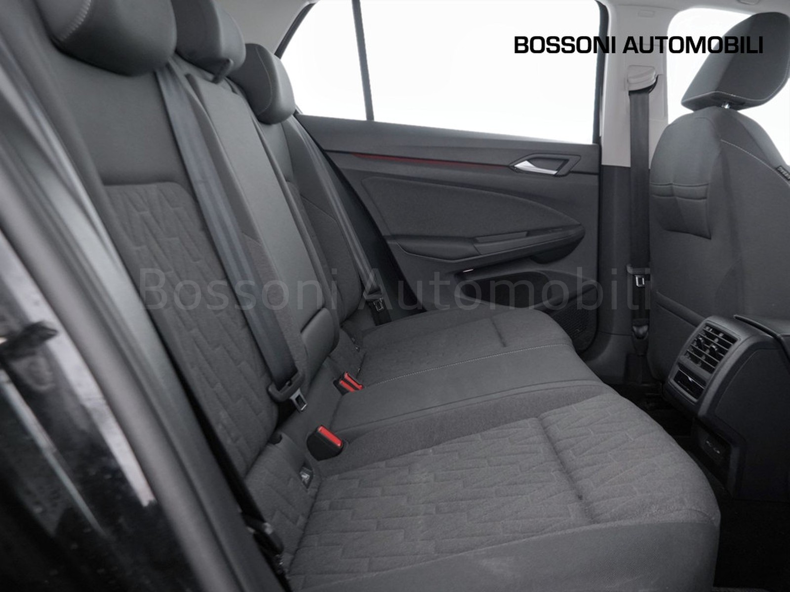 9 - Volkswagen Golf 2.0 tdi scr 115cv life