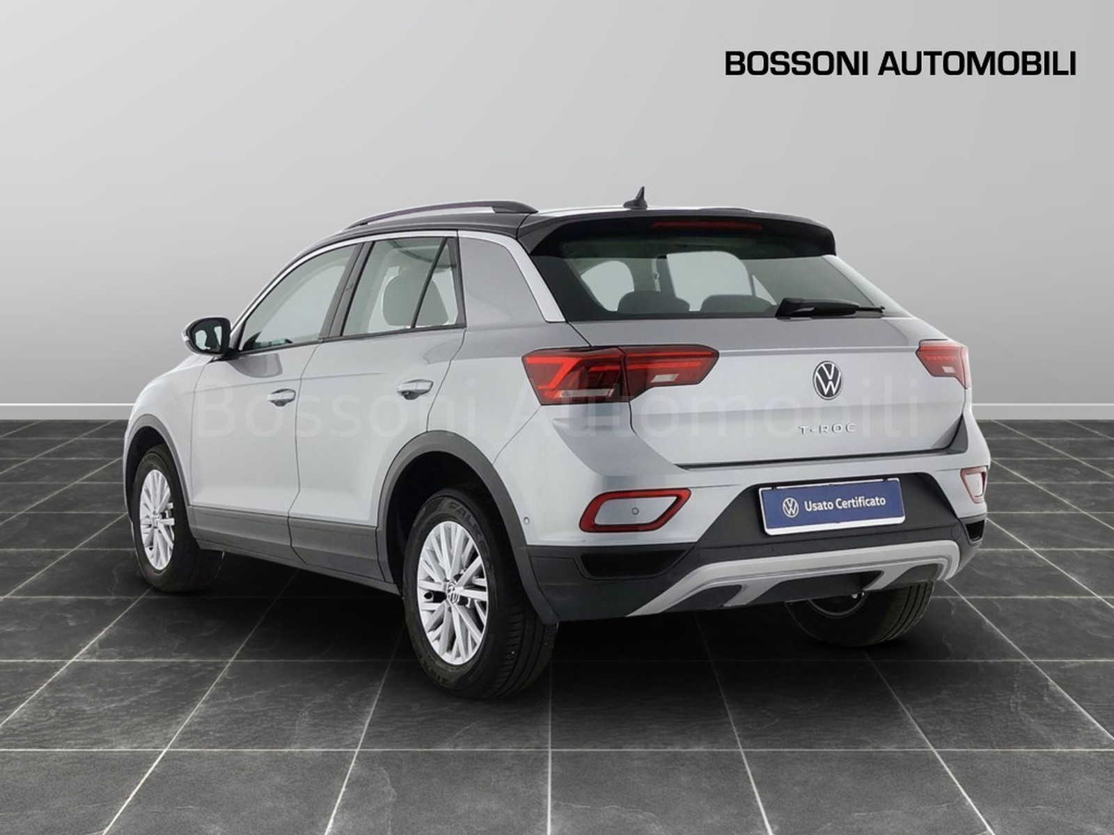 4 - Volkswagen T-Roc 2.0 tdi scr 115cv life
