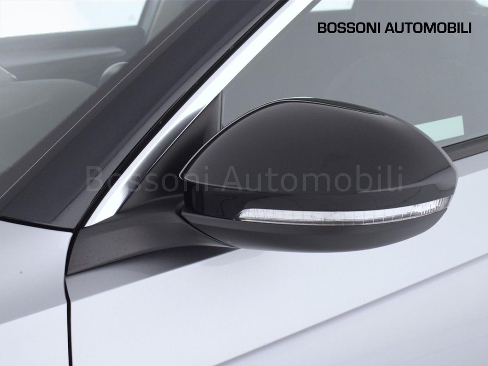 35 - Volkswagen T-Roc 2.0 tdi scr 115cv life